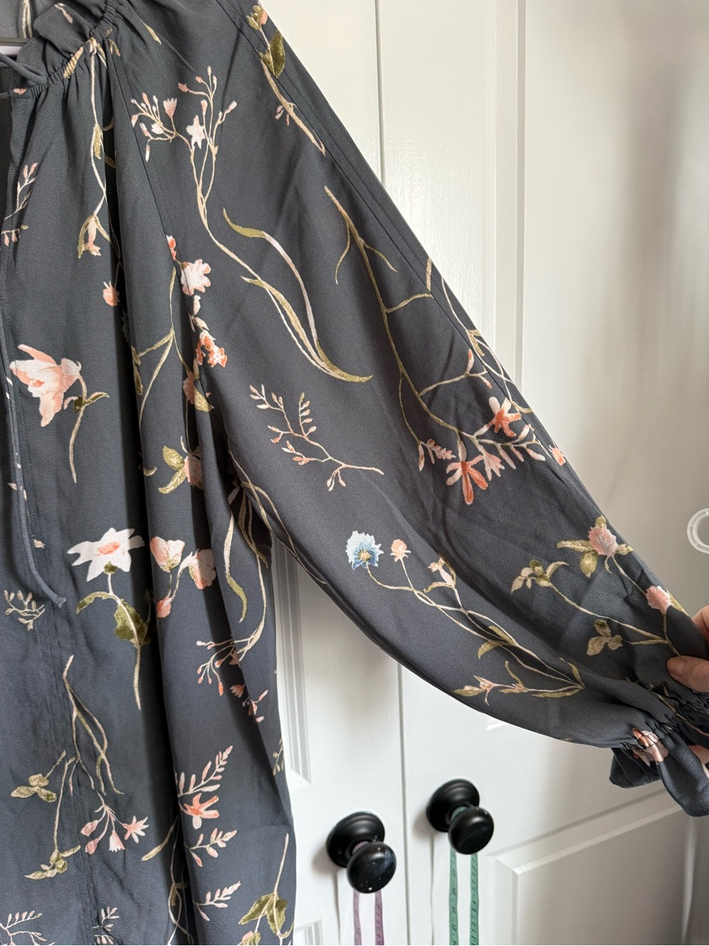 H&M Grey Floral Tie-Neck Long-Sleeve Mini Dress - Picture 6 of 9